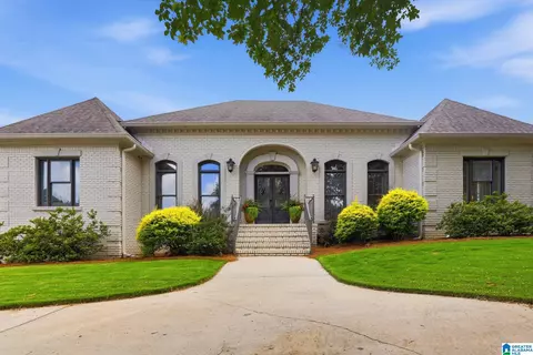 3758 Carisbrooke Dr, Hoover, AL 35226