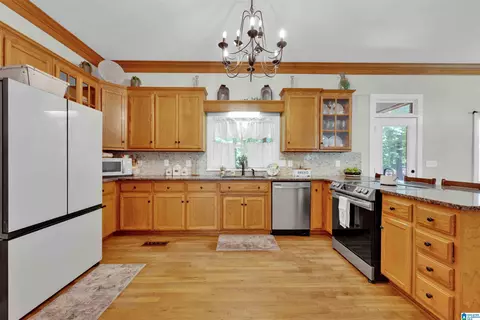 Kitchen - 40 Forest Ln, Warrior, AL 35180 photo 1 of 3