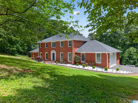 2101 Hathaway Heights Rd, Anniston, AL 36207