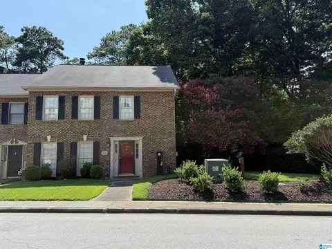 1940 Mountain Laurel Ln, Hoover, AL 35244
