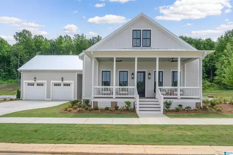 1004 Wiltshire Ln, Helena, AL 35080