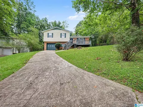 3105 Cobblestone Dr, Birmingham, AL 35215