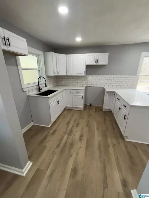619 Pinewood Ave, Hueytown, AL 35023