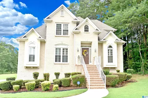 5773 Willow Lake Dr, Hoover, AL 35244