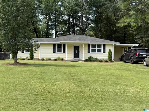 214 N 1st Ave, Centreville, AL 35042