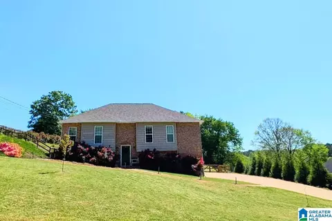 1047 Meadows Ln, Moody, AL 35004