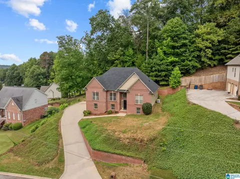 219 Sweetwater Ln, Trussville, AL 35173