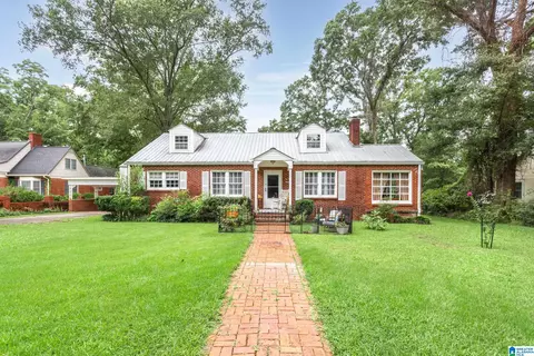 607 Hillcrest Dr, Talladega, AL 35160