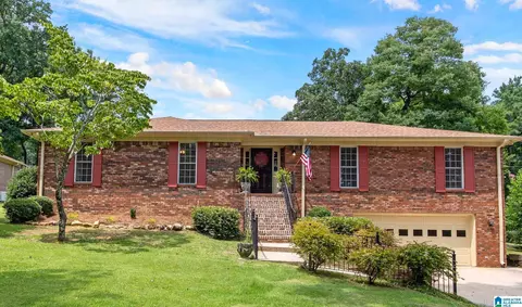 1828 Jacobs Ln, Vestavia Hills, AL 35216
