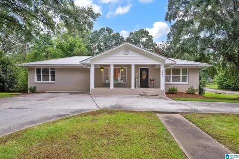1301 Colonial Ave, Gardendale, AL 35071