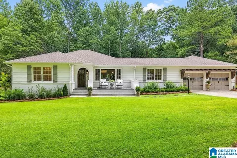 2536 Mountain Woods Dr, Vestavia Hills, AL 35216