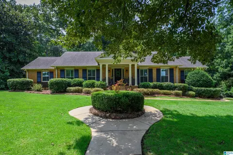 3212 Pinehurst Dr, Hoover, AL 35226