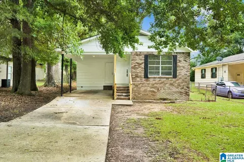 109 Fair St, Hueytown, AL 35023