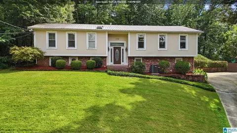 1700 Woodview Cir, Pelham, AL 35124