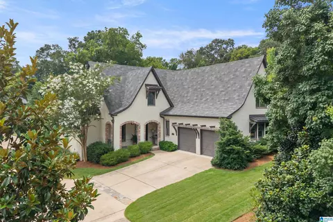 2955 Green Valley Rd, Vestavia, AL 35243