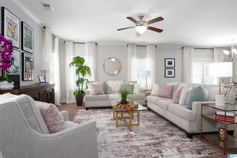 576 Union Station Pl, Calera, AL 35040