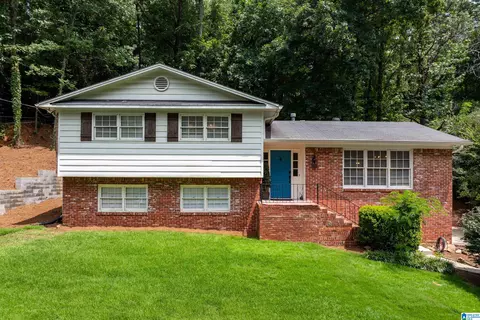 3217 Wisteria Dr, Vestavia Hills, AL 35216
