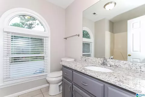 Bath - 103 Comanche Cir, Alabaster, AL 35007 photo 3 of 4