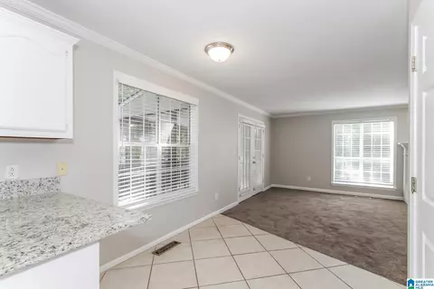 Living - 103 Comanche Cir, Alabaster, AL 35007 photo 3 of 4