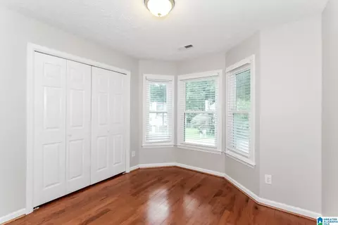 Bedroom - 103 Comanche Cir, Alabaster, AL 35007 photo 3 of 5