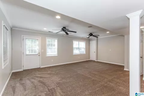 Living - 103 Comanche Cir, Alabaster, AL 35007 photo 4 of 4