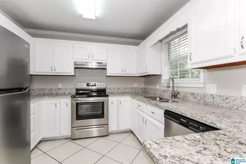 Kitchen - 103 Comanche Cir, Alabaster, AL 35007 photo 1 of 1