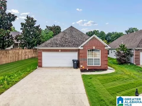 303 High Ridge Ct, Pelham, AL 35124