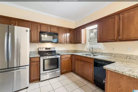 303 High Ridge Ct, Pelham, AL 35124