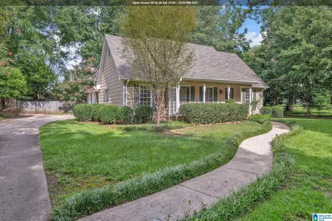 3493 Hurricane Rd, Hoover, AL 35226