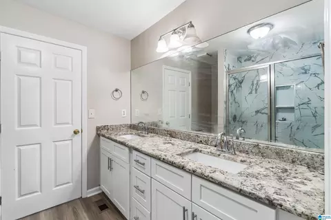 Bath - 210 17th St E, Jasper, AL 35501 photo 1 of 3