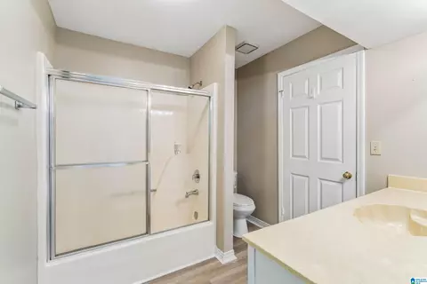 Bath - 210 17th St E, Jasper, AL 35501 photo 3 of 3