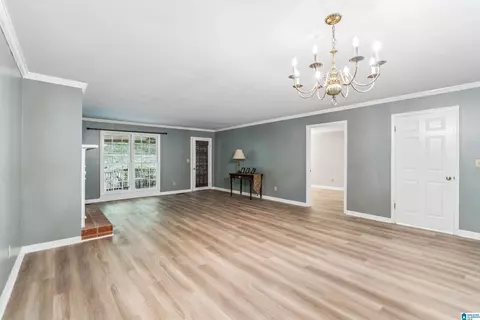 Living - 210 17th St E, Jasper, AL 35501 photo 2 of 8
