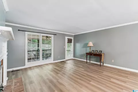 Living - 210 17th St E, Jasper, AL 35501 photo 3 of 8