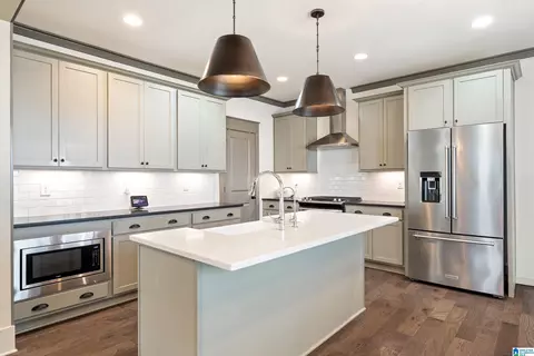 3241 Sawyer Dr, Hoover, AL 35226