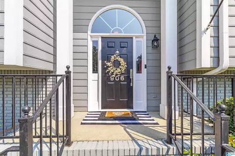 906 Stonewood Rd, Helena, AL 35080