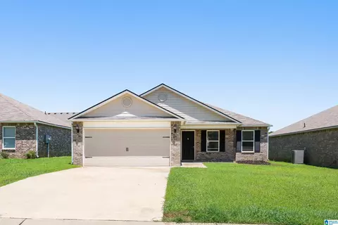 631 Kincaid Cove Ln, Odenville, AL 35120