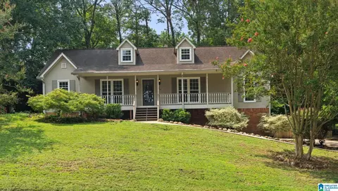 219 Russet Woods Dr, Hoover, AL 35244
