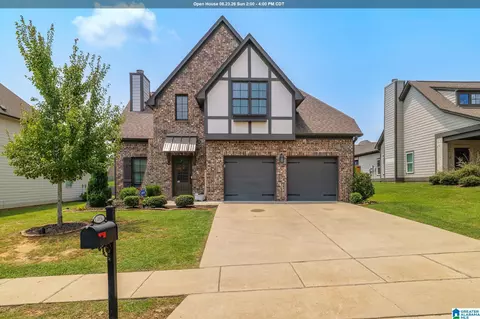 1056 Garnet Dr, Calera, AL 35040