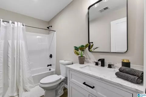Bath - 107 Coker St, Clanton, AL 35045 photo 1 of 2