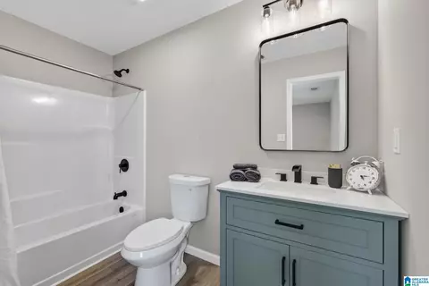 Bath - 107 Coker St, Clanton, AL 35045 photo 2 of 2