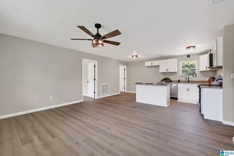Living - 107 Coker St, Clanton, AL 35045 photo 1 of 2