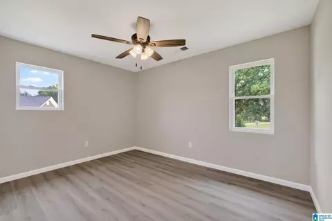 Bedroom - 107 Coker St, Clanton, AL 35045 photo 4 of 5