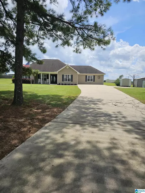 Exterior - 1025 County Road 370, Clanton, AL 35045 photo 3 of 9