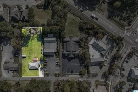 4513 Pine Tree Cir, Vestavia, AL 35243