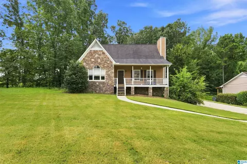846 Honeysuckle Dr, Fultondale, AL 35068
