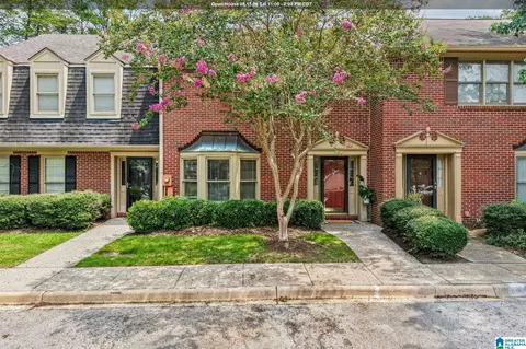 326 Chase Plantation Cir, Hoover, AL 35244