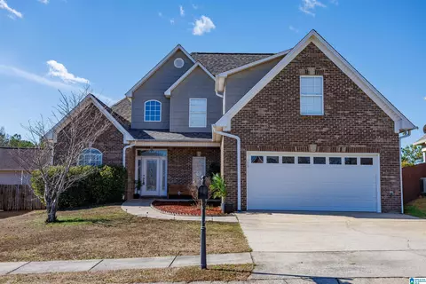 455 Oak Leaf Cir, Pell City, AL 35125