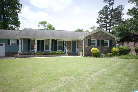 3416 Loch Haven Dr, Hoover, AL 35216