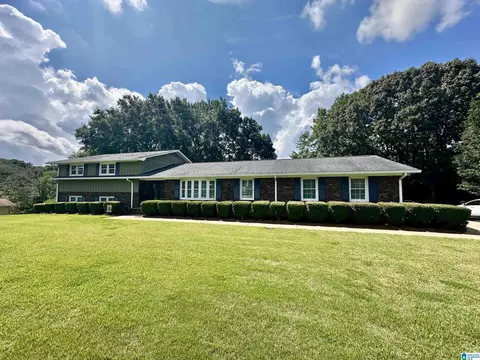 1209 Greensboro Dr, Oxford, AL 36203