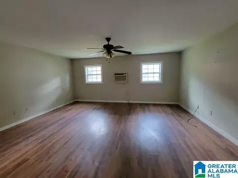 Living - 1607 Gamble Ave, Jasper, AL 35501 photo 2 of 2